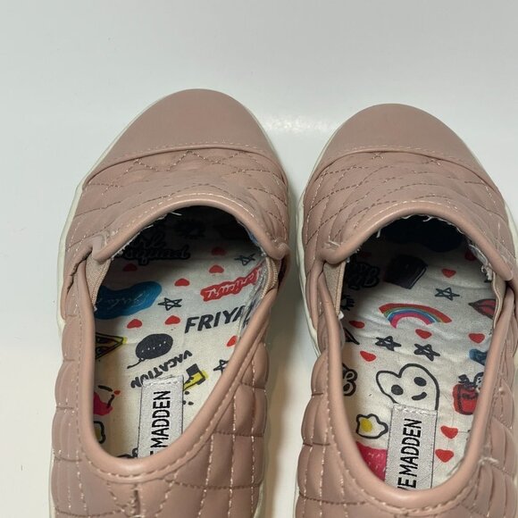 STEVE MADDEN Women Size 5 Quilted Blush Pink Slip On Sneakers - Picture 5 of 9